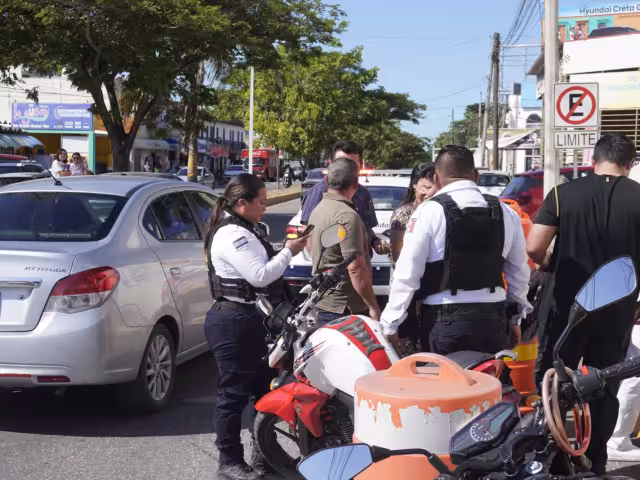 Un joven estudiante de enfermería fue atropellado por un conductor distraído en la avenida Patricio Trueba