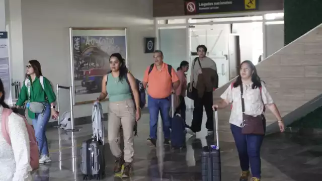 La Administración del Aeropuerto Internacional de Campeche recomienda salir temprano, evitar avenidas transitadas y tener documentación oficial a la mano.
