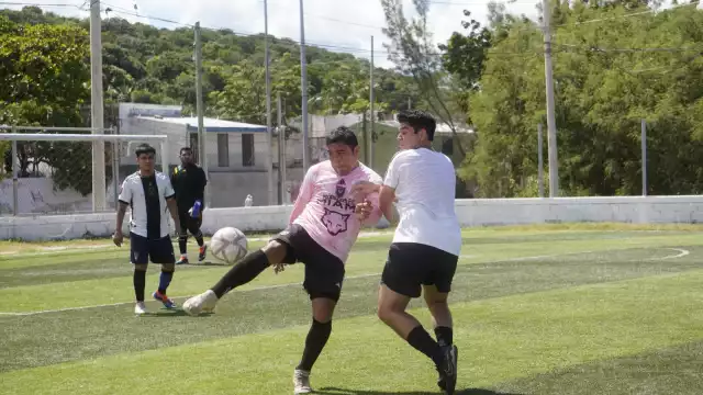 Goleadas, penales y emoción en la recta final de la Liga de Medios