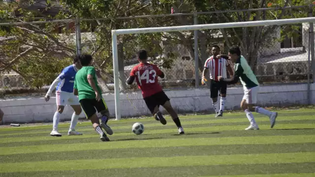 La Barra FC y Capital 21 imponen su poderío ofensivo en la jornada inaugural