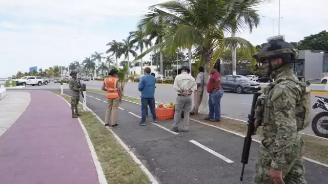 Conapesca y Marina recorren muelles