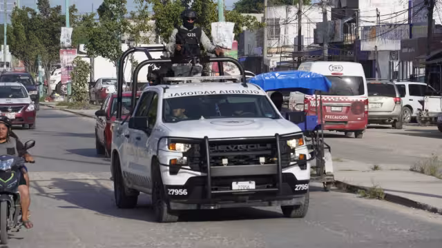 AMLO y Sheinbaum visitan la estación del Tren Maya en Escárcega con discreto operativo de seguridad