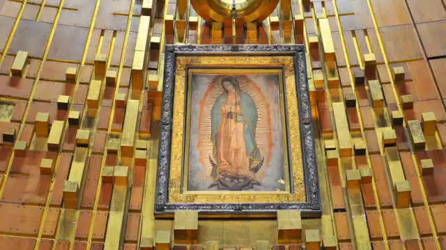 Hombre arroja piedras a imagen de la Virgen de Guadalupe porque no le cumplió un milagro