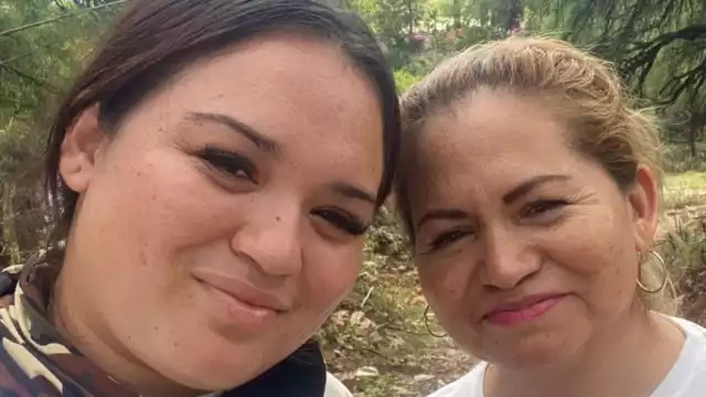 Milagros Flores junto a su madre, Ceci Flores