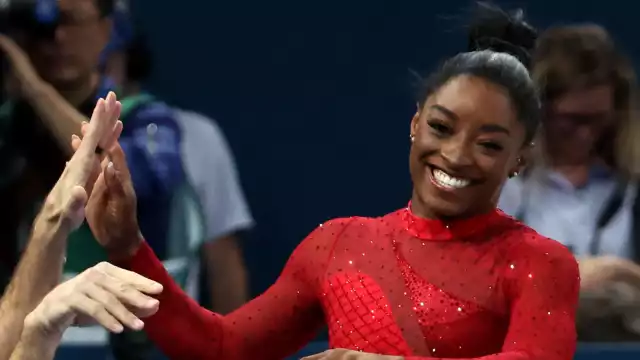 Biles con paso perfecto