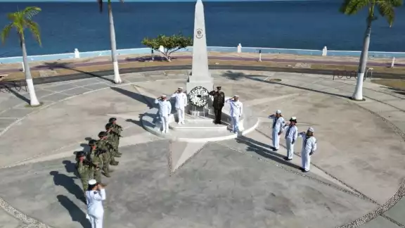 Marina conmemora la Gesta Heroica del 21 de abril en Veracruz