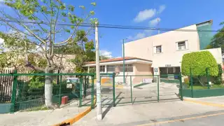 Difunden video de una mujer agrediendo a personal de IMSS en Cancún