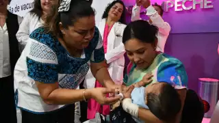 Campeche inicia campaña de vacunación contra influenza y COVID-19