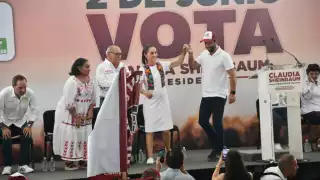  Claudia Sheinbaum promete solucionar el problema de desabasto de agua potable en Campeche   