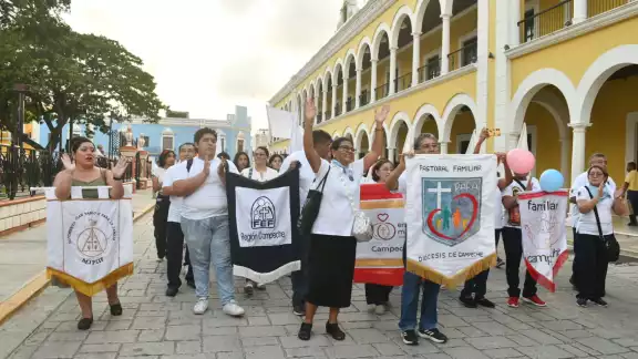 Ciudadanos participaron en la ‘Marcha a Favor de la Mujer y de la Vida.