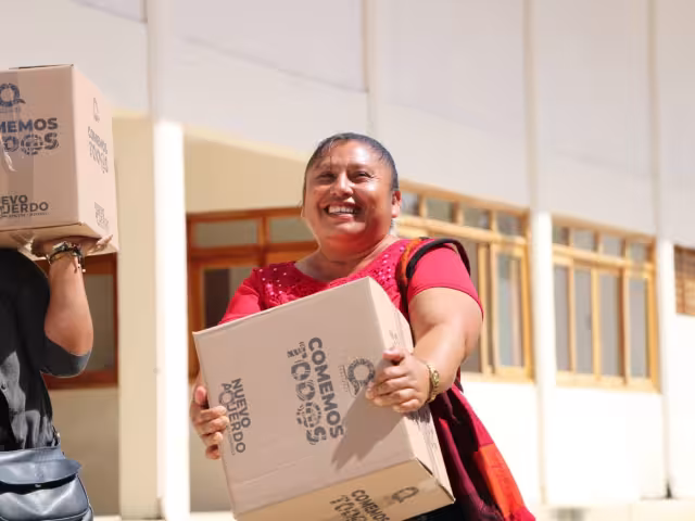 Se deberá acudir con la documentación solicitada, incluyendo a tarjeta del programa