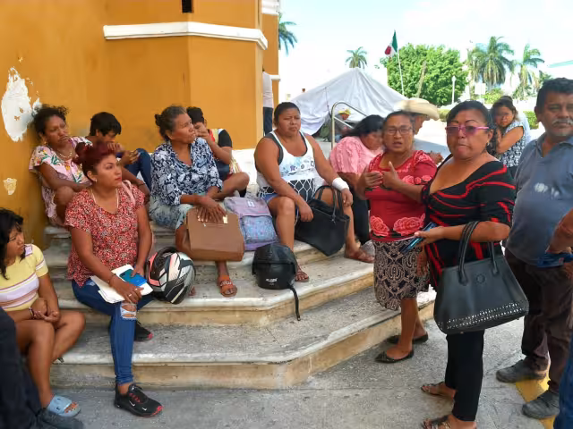 Habitantes de Ebulá insisten en agua,  también piden seguridad