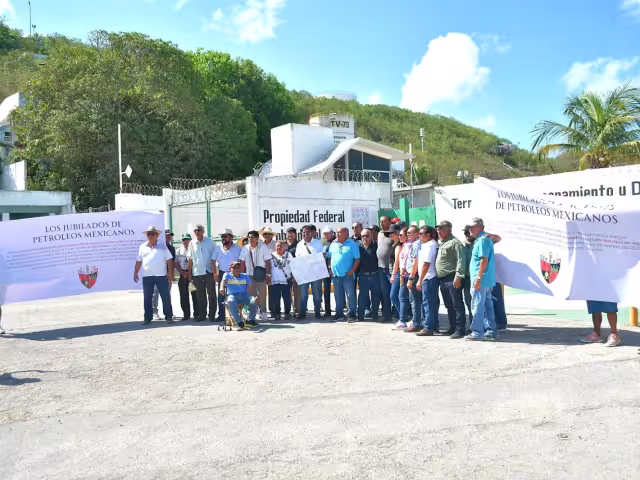 Base de Pemex en Lerma, escenario de protesta por derechos laborales
