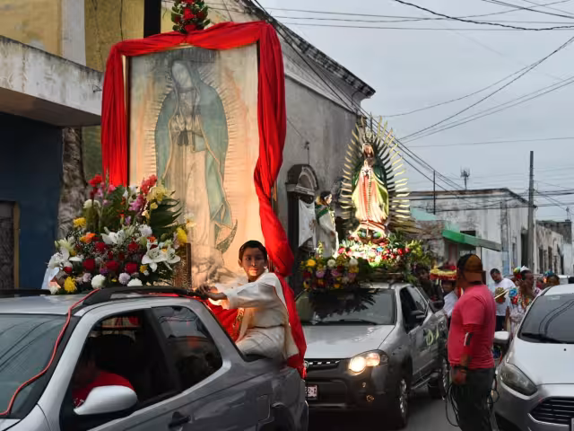 La procesión inició alrededor de las 5 pm en el barrio de Guadalupe