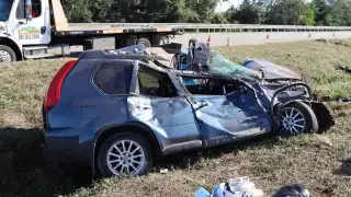 Familia sufre aparatosa volcadura en Calkiní y termina hospitalizada