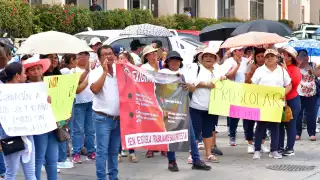 Maestros de Campeche vuelven a marchar; exigen abrogación a la Ley del ISSSTE 2007