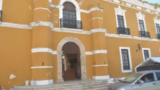 7 años de lucha: Exempleadas del Ayuntamiento de Campeche ganan juicio y recuperan sus empleos 