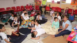 Alumnos de primaria en Hopelchén participan en  simulacro de huracán categoría 3 