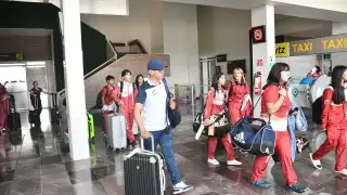 Denuncian falta de aire acondicionado y costos elevados en aeropuerto de Campeche