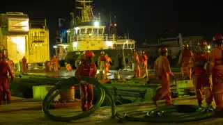 Empresarios de  Carmen esperan último pago de Pemex para   aliviar a obreros   