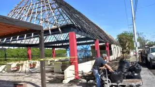 Campeche: Piden reconstruir con plástico la palapa del 7 de Agosto para evitar incendios