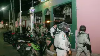 Elementos de la Guardia Nacional, Marina y Policía Estatal realizan operativos en bares y cantinas de Campeche