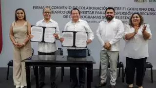  Díaz Mena firma convenio: Programas sociales de Yucatán se pagarán con tarjetas del Banco del Bienestar