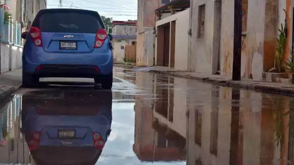 Lluvias y tormentas eléctricas seguirán en Campeche por canal de baja presión Lluvias y tormentas eléctricas seguirán en Campeche por canal de baja presión