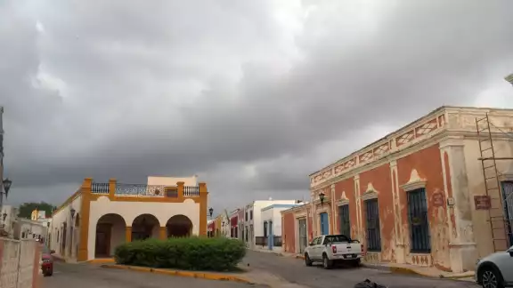 Este miércoles se esperan lluvias fuertes y mucho calor en Campeche Este miércoles se esperan lluvias fuertes y mucho calor en Campeche