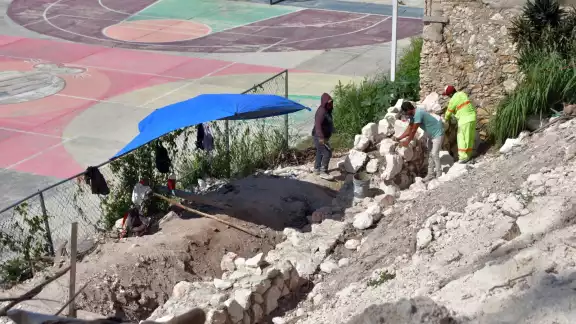 Vecinos acusan a comuna de vender e invadir predio Vecinos acusan a comuna de vender e invadir predio