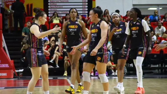 El Calor de Cancún Femenil conquistó Veracruz y se adjudica la serie El Calor de Cancún Femenil conquistó Veracruz y se adjudica la serie