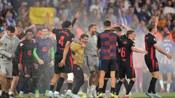 Los jugadores culés celebraron la conquista de su liga número 28.