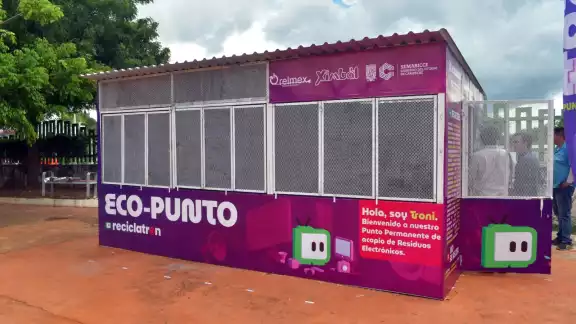 Los residuos electrónicos contienen materiales contaminantes como mercurio, níquel, plomo y cadmio, que afectan la salud humana