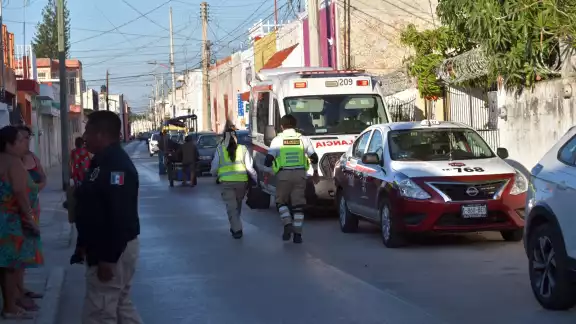 La mujer de la tercera edad presentó una herida hemática en la cabeza La mujer de la tercera edad presentó una herida hemática en la cabeza