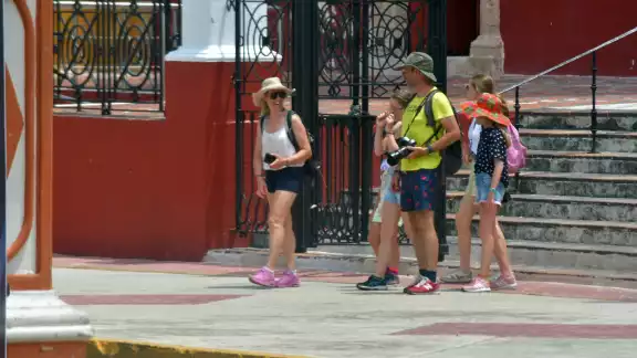 Turismo internacional sorprende en Campeche este verano; hoteleros exigen más difusión Turismo internacional sorprende en Campeche este verano; hoteleros exigen más difusión