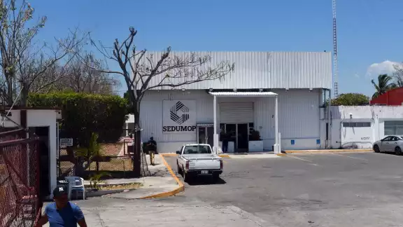 Acoso laboral y hostigamiento en Obras Públicas de Campeche, acusan trabajadores Acoso laboral y hostigamiento en Obras Públicas de Campeche, acusan trabajadores