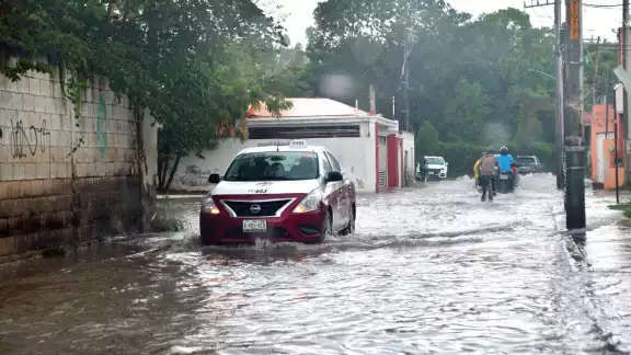 La SEMAR activó el Plan Marina en Fase de Prevención ante la amenaza del huracán Erick en Campeche y otros estados.