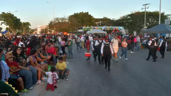 Los detenidos enfrentan cargos por alterar el orden público y consumo de estupefacientes