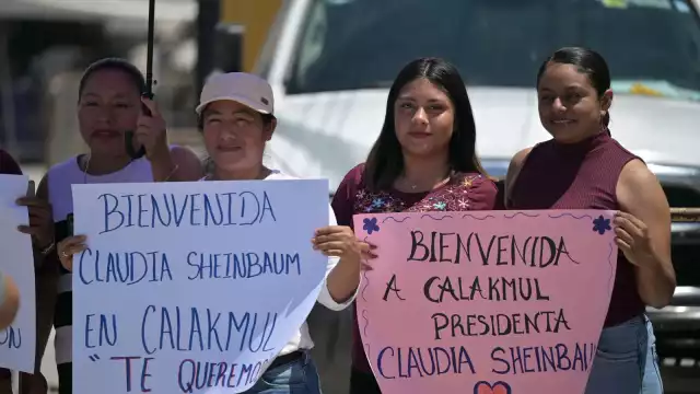 El calor no fue impedimiento para darle la bienvenida.