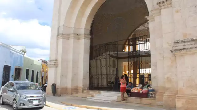 La rectora reconoció que la Institución enfrenta limitantes financieras