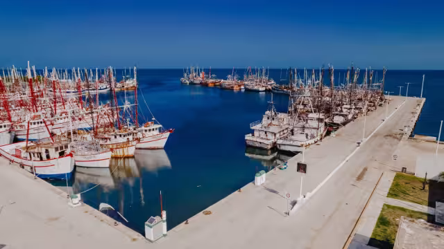 Los puertos de Campeche cerraron debido a las inclemencias del tiempo provocadas por el Frente Frío número 4