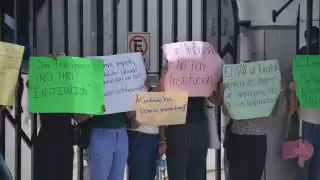 Trabajadores del Registro Nacional Agrario  protestan en Mérida: Denuncian despidos injustificados 