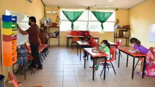 Educación Campeche enfrenta falta de trabajadores sociales en escuelas; maestros atienden salud emocional