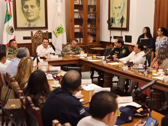 El gobernador de Yucatán, Joaquín Díaz Mena, encabezó la Mesa Estatal para la Construcción de la Paz