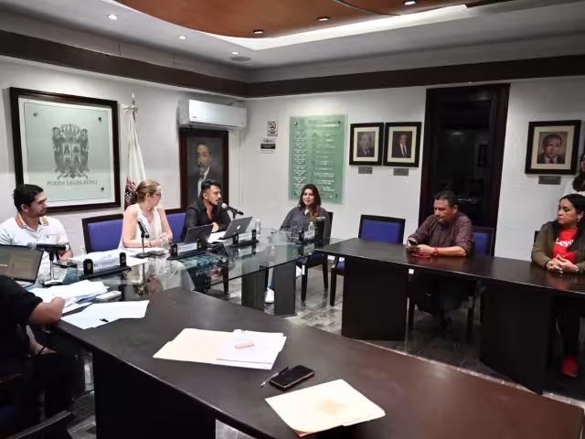 La Comisión de Puntos Constitucionales aprobó el dictamen de la iniciativa que presentó la fracción parlamentaria