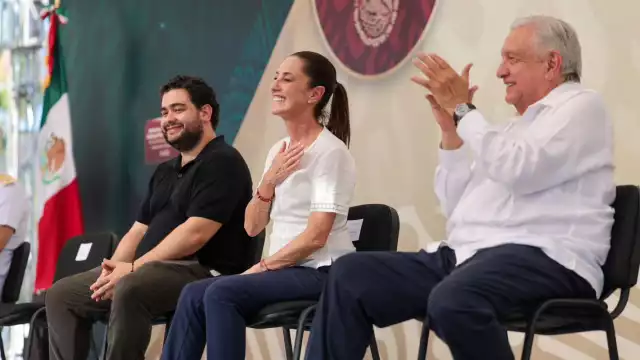 Claudia Sheinbaum y AMLO en Guaymas, Sonora