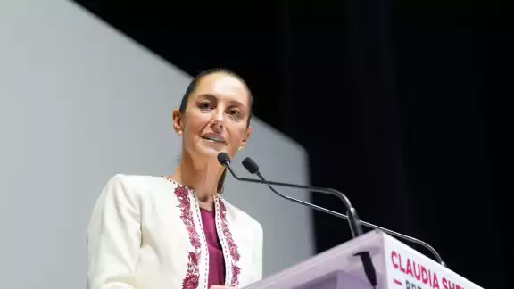 Claudia Sheinbaum aseguró que el puesto de Javier Corral no está en riesgo