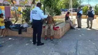 Es común que al faltar recursos para atender a quienes sufren problemas psiquiátricos, los aquejados pasen a vagar por la ciudad y terminen en la mendicidad.