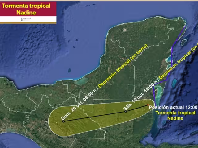 La Tormenta Tropical Nadine se localiza a 140 km al sur-suroeste de Chetumal