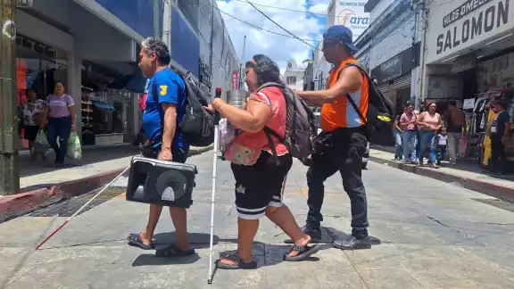 Cada 26 de septiembre se celebra en México el Día del Bastón Verde, para concientizar sobre la vida con discapacidad visual parcial.